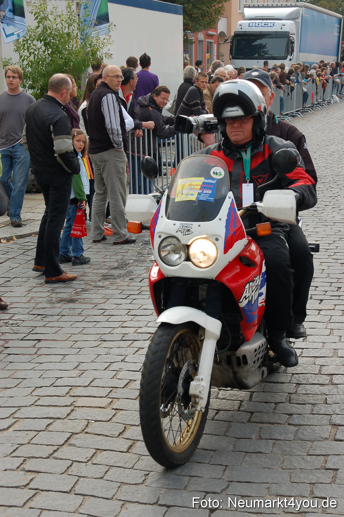 0015 Stadtlauf Neumarkt Unterer Markt 200909